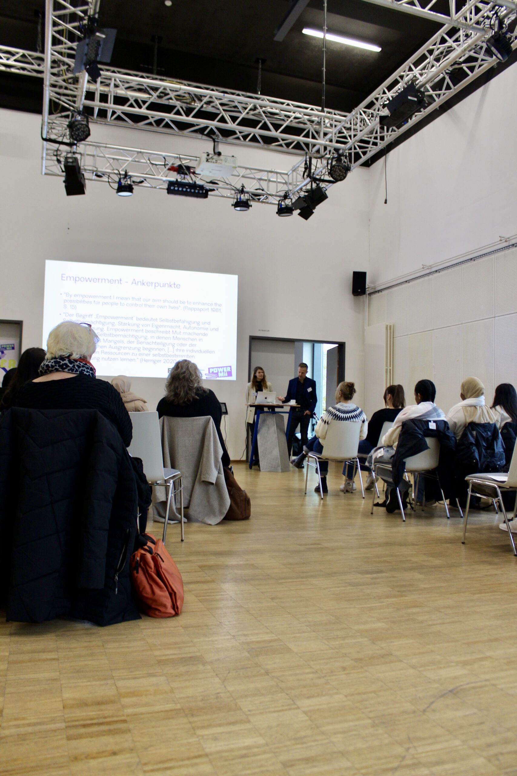 Eröffnung der Tagung durch Prof. Dr. Stefan Thomas und Dr. rer. soc. Lena Ludwig